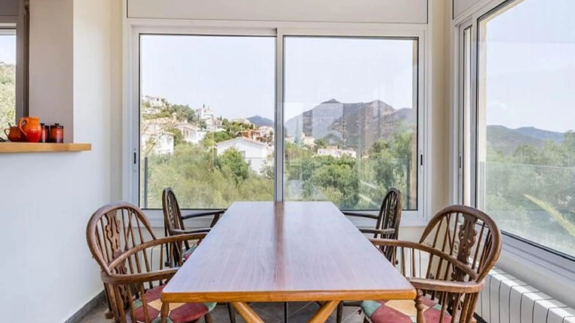 Modern Apartment In Roses With Swimming Pool Spanien