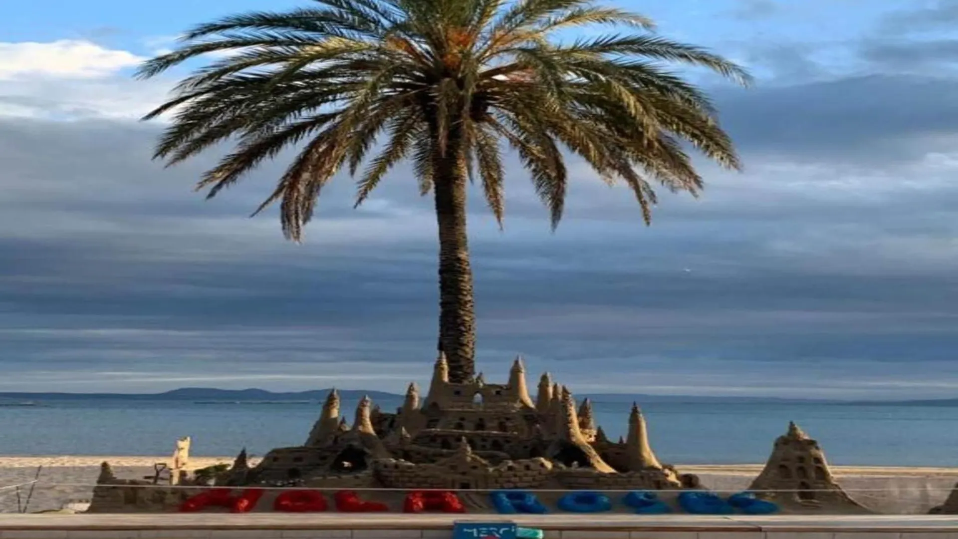 Modern Apartment In Roses With Swimming Pool Spanien